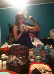 She cheated on that bicep.